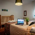 Gran apartamento CON JARDIN a 55 min de Madrid wifi free aparca en la puerta Apartamento *
