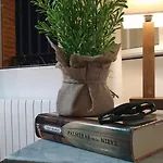 Apartamento Deluxe A 10 Min Del Acueducto I Jardin I 2 Tv I 5G I Aparca En La Puerta I Ubicacion Excelente I Todas Las Ventanas A La Calle Apartment *