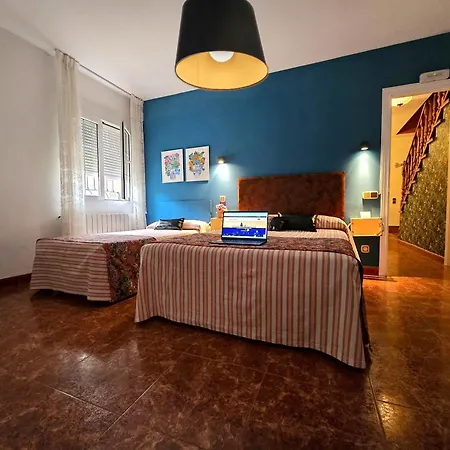 Deluxe A 10 Min Del Acueducto I Jardin I 2 Tv I 5g I Aparca En La Puerta I Ubicacion Excelente I Todas Ventanas A La Calle * Segovia