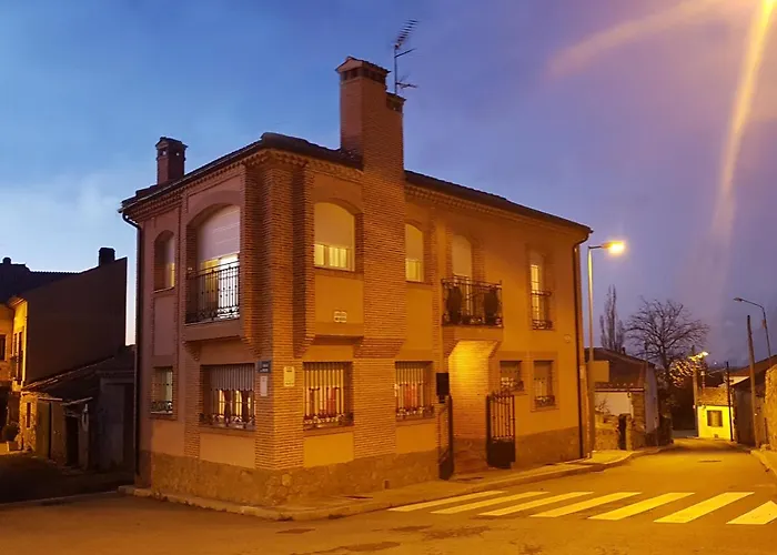 Apartment Gran Con Jardin A 55 Min De Madrid Wifi Free Aparca En La Puerta Segovia